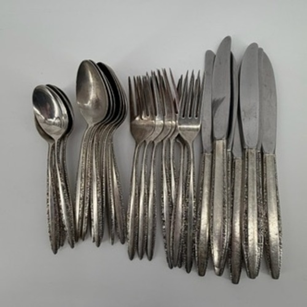 Towle 1968 Candleglow Stainless Flatware Set 27pc Textured MCM Mid-Century